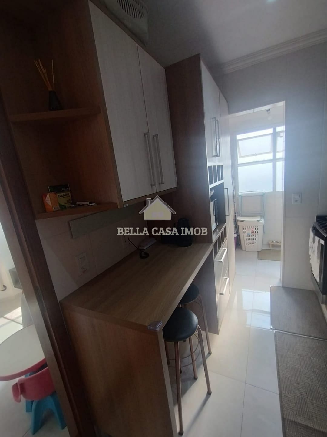 Apartamento à venda com 2 quartos, 64m² - Foto 2