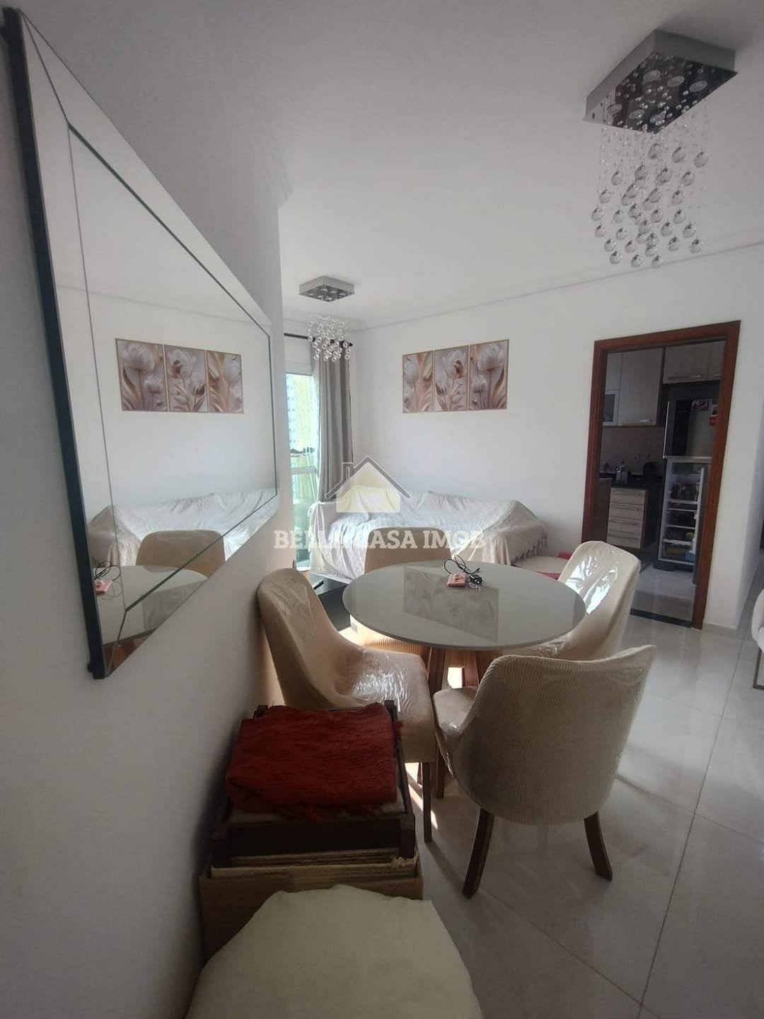 Apartamento à venda com 2 quartos, 64m² - Foto 1