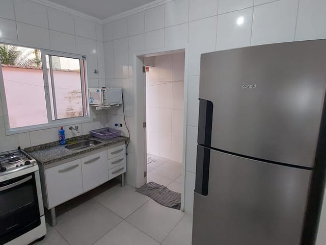 Apartamento 2 quartos e 1 banheiro, à venda ou para alugar, no bairro Indaiá em Bertioga