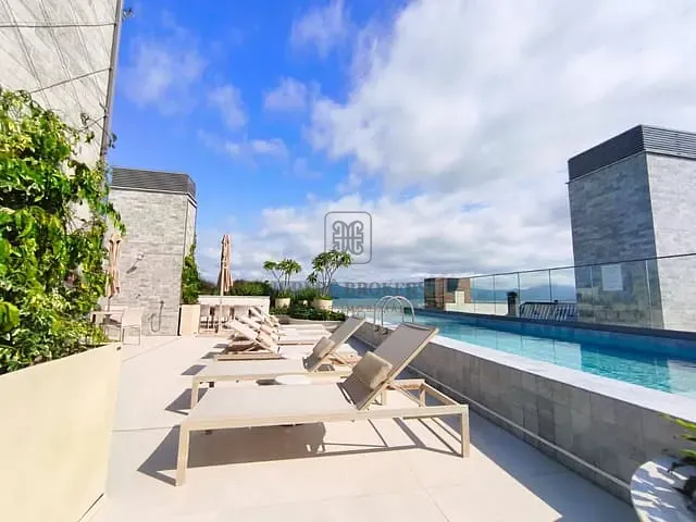 Apartamento 3 quartos e 4 banheiros, à venda, no bairro Jurerê em Florianópolis