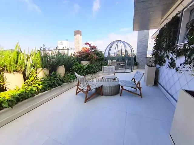 Apartamento 3 quartos e 4 banheiros, à venda, no bairro Jurerê em Florianópolis