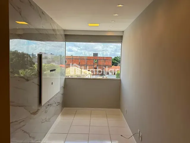 Apartamento 2 quartos e 2 banheiros, à venda ou para alugar, no bairro Pitangueiras em Lauro de Freitas