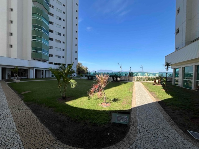 Foto do Apartamento - Apartamento para locação, pé na areia, com 02 dormitórios e lazer completo, na  Prainha, em Caraguatatuba, litoral norte de SP | Innova Imobiliária