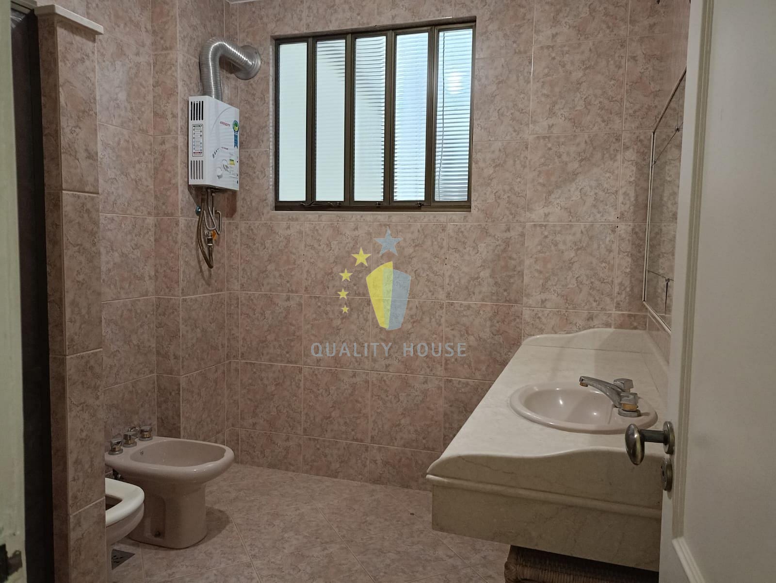 Apartamento para alugar com 3 quartos, 150m² - Foto 38