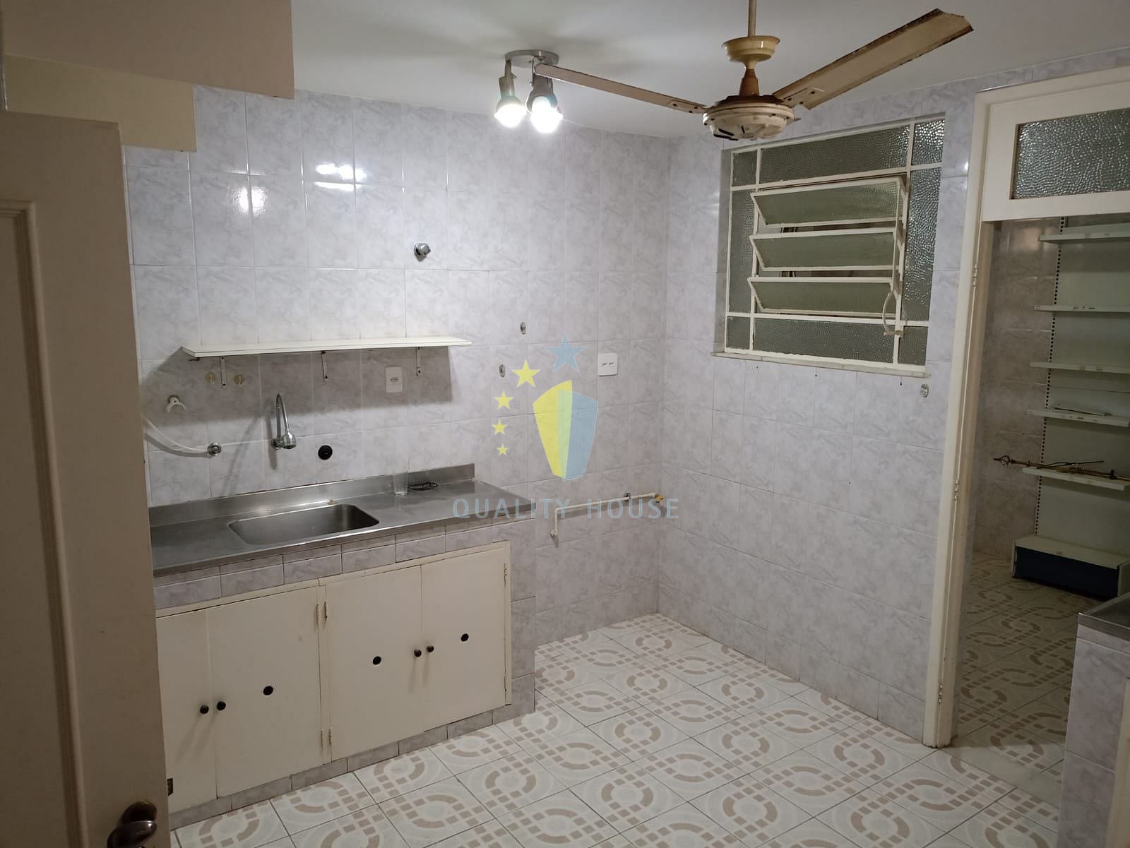 Apartamento para alugar com 3 quartos, 150m² - Foto 42