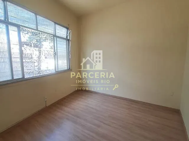 Apartamento com 57m² 2 quartos e 1 banheiro, à venda, no bairro Marechal Hermes em Rio de Janeiro