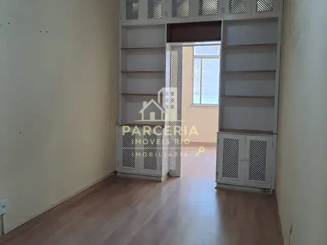 Apartamento com 57m² 2 quartos e 1 banheiro, à venda, no bairro Marechal Hermes em Rio de Janeiro
