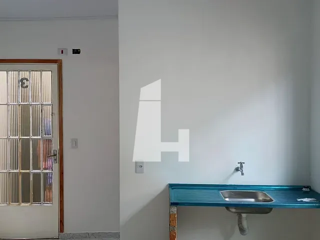 Apartamento com 12m², para alugar, no bairro Vila Endres em Guarulhos