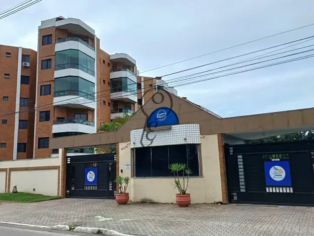 Apartamento 2 quartos e 2 banheiros, à venda ou para alugar, no bairro Solemar em Praia Grande