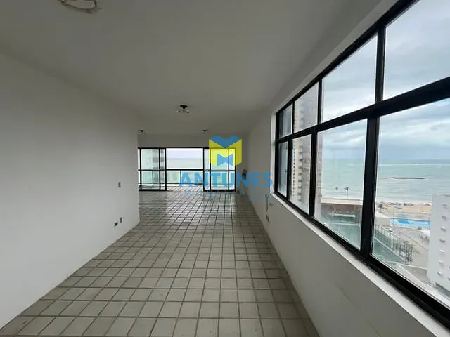 Apartamento com 219m² 4 quartos e 3 banheiros, à venda, no bairro Piedade em Jaboatão dos Guararapes