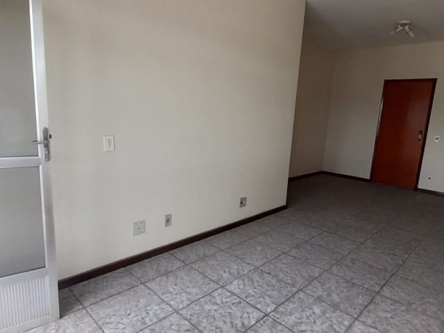 Apartamento com 127m² 3 quartos e 1 banheiro, à venda, no bairro Vila Valqueire em Rio de Janeiro