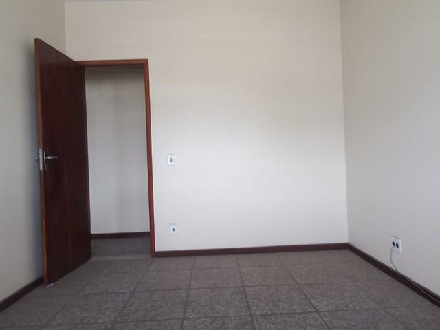 Apartamento com 127m² 3 quartos e 1 banheiro, à venda, no bairro Vila Valqueire em Rio de Janeiro