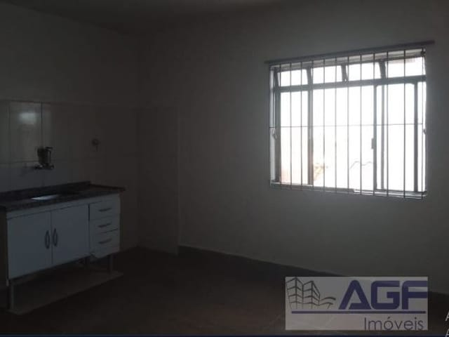 Kitnet com 33m², para alugar, no bairro Centro em Diadema