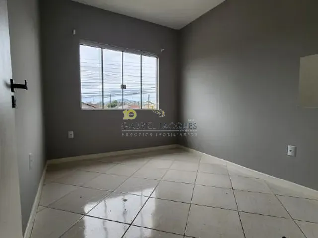 Apartamento com 78m² 2 quartos e 2 banheiros, à venda, no bairro Barra do Aririú em Palhoça