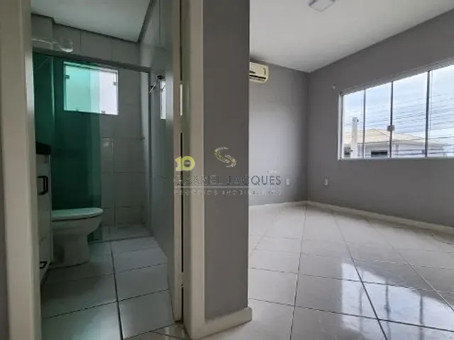 Apartamento com 78m² 2 quartos e 2 banheiros, à venda, no bairro Barra do Aririú em Palhoça