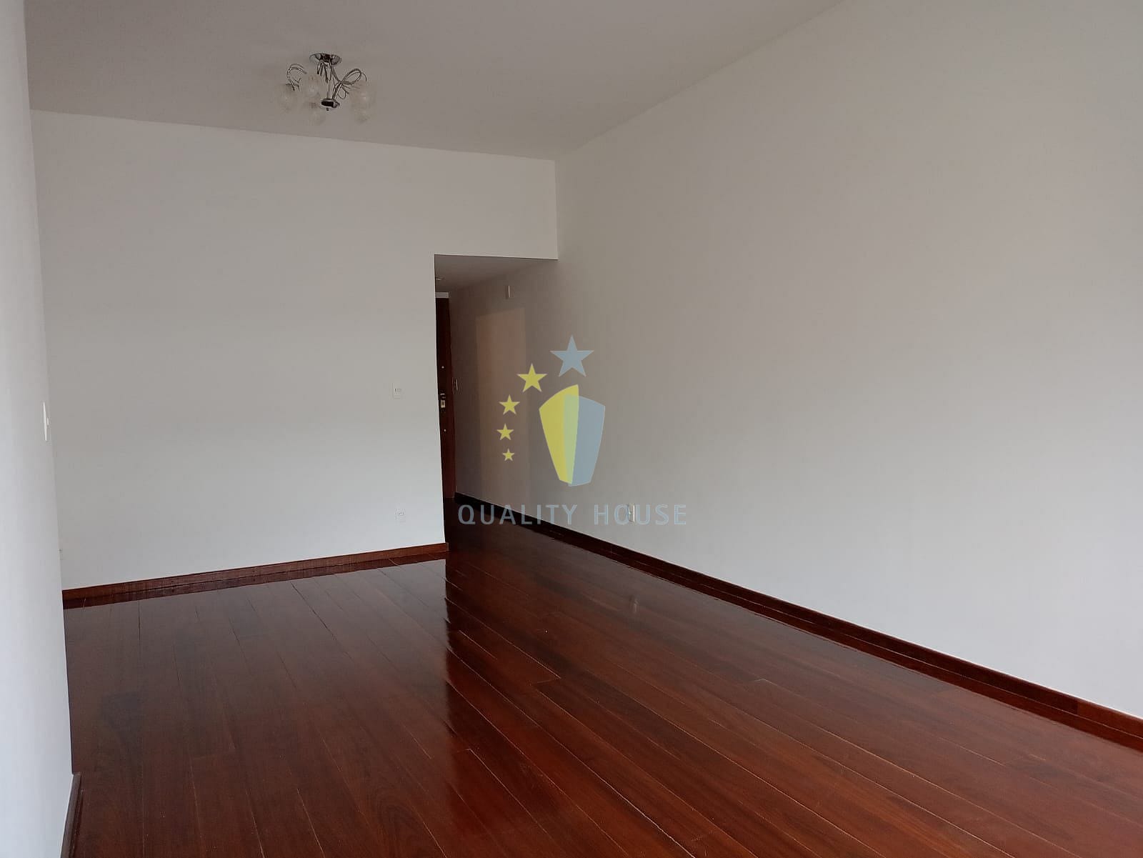 Apartamento para alugar com 3 quartos, 105m² - Foto 6