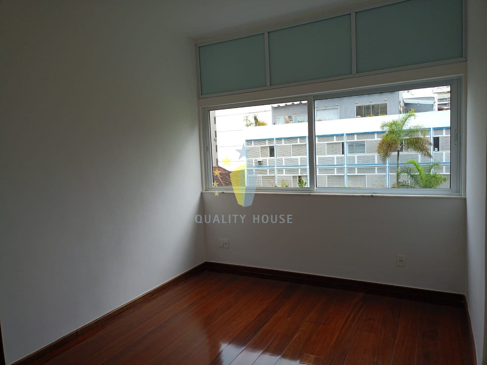 Apartamento para alugar com 3 quartos, 105m² - Foto 7