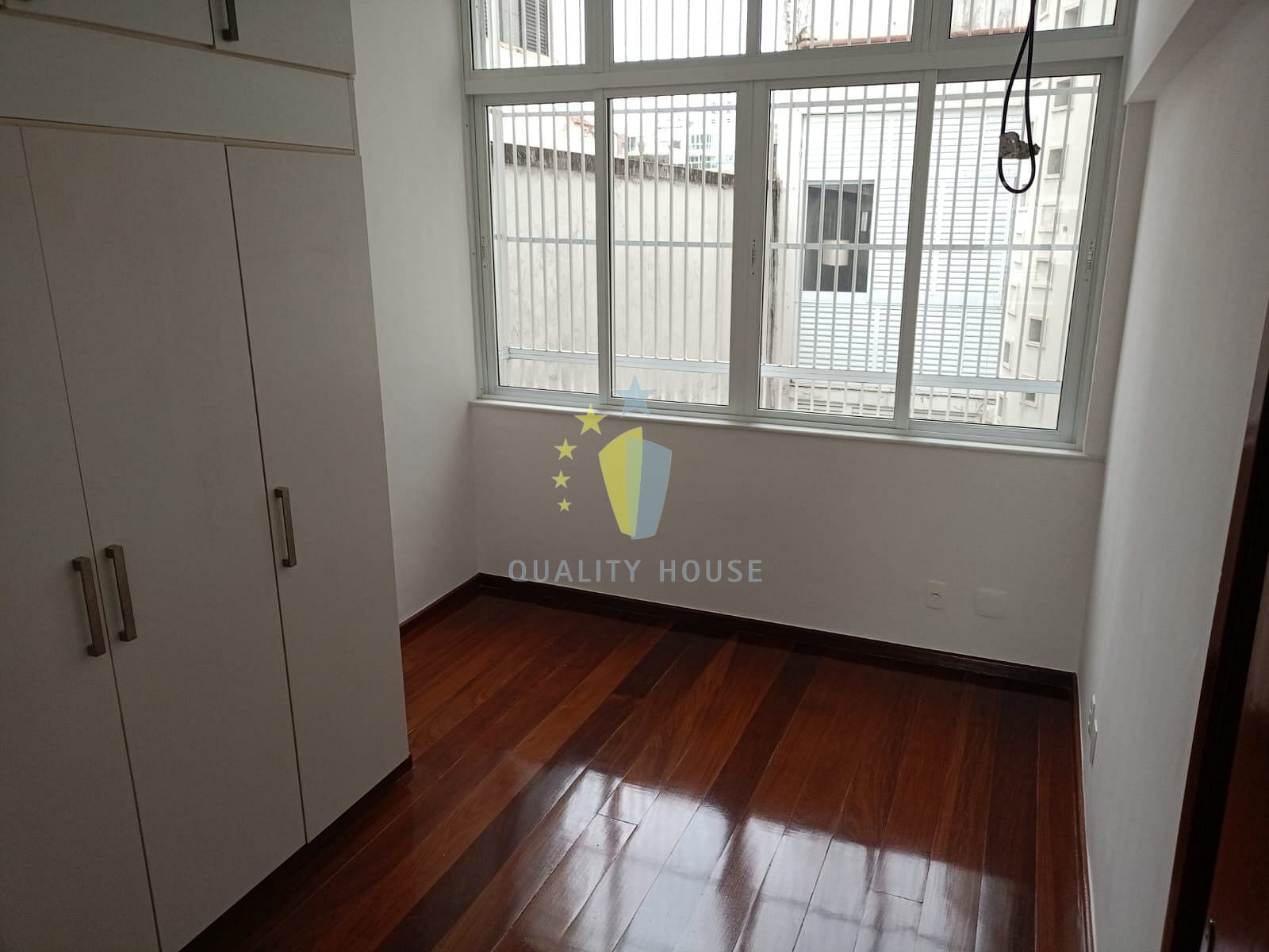 Apartamento para alugar com 3 quartos, 105m² - Foto 13