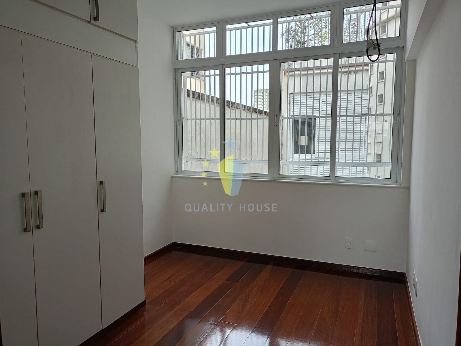 Apartamento para alugar com 3 quartos, 105m² - Foto 15