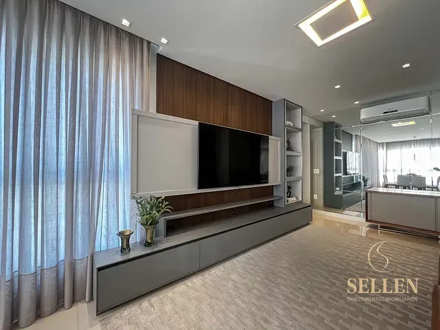 Apartamento com 176m² 3 quartos e 5 banheiros, à venda, no bairro Centro em Balneário Camboriú