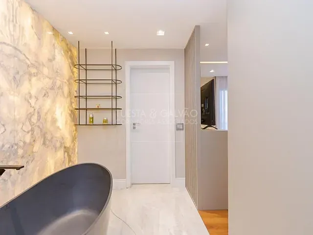 Apartamento com 110m² 2 quartos e 3 banheiros, à venda, no bairro Ahú em Curitiba