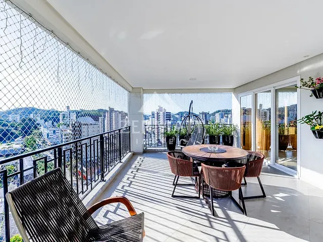 Apartamento com 689m² 4 quartos e 4 banheiros, à venda, no bairro Jardim Blumenau em Blumenau