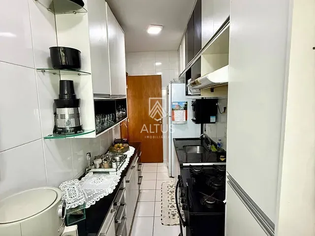 Apartamento 2 quartos e 2 banheiros, à venda, no bairro Imbuí em Salvador