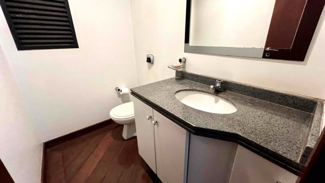 Apartamento com 257m² 4 quartos e 5 banheiros, à venda, no bairro Centro em Londrina