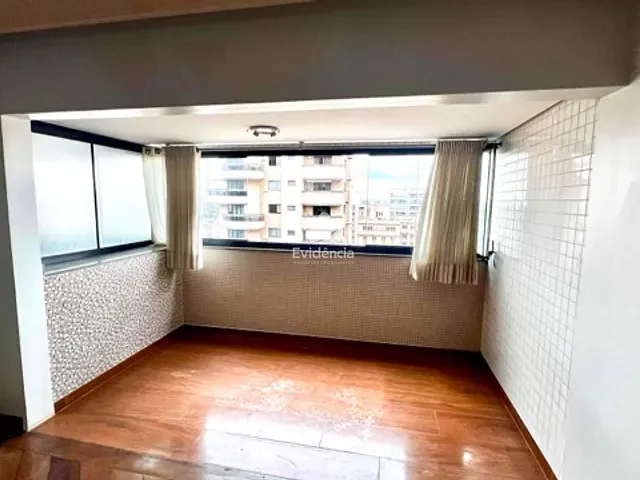Apartamento com 257m² 4 quartos e 5 banheiros, à venda, no bairro Centro em Londrina