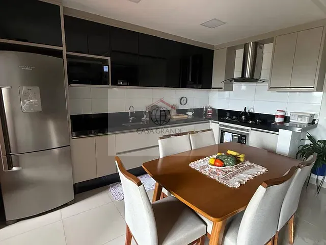 Apartamento 3 quartos e 3 banheiros, à venda, no bairro Centro em Rolândia