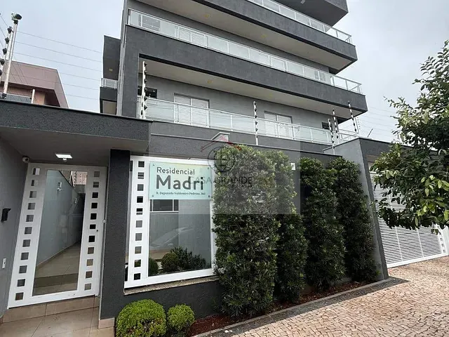 Apartamento 3 quartos e 3 banheiros, à venda, no bairro Centro em Rolândia