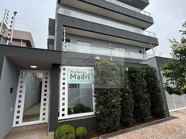 Apartamento 3 quartos e 3 banheiros, à venda, no bairro Centro em Rolândia