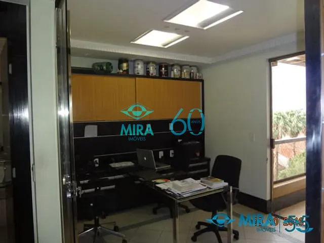 Apartamento com 250m² 5 quartos e 6 banheiros, à venda, no bairro Nova Suiça em Goiânia