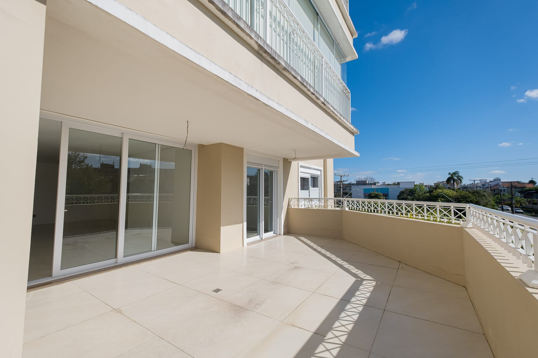 Amplo apartamento à venda, com terraço dos sonhos no Royal Park - Centro - Pelotas/RS