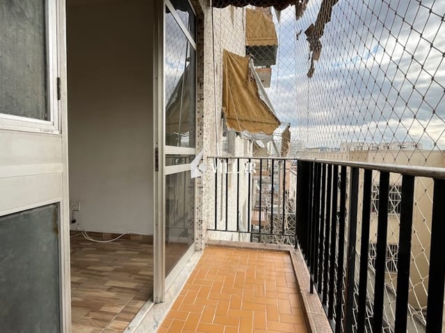 Apartamento 2 quartos e 2 banheiros, à venda ou para alugar, no bairro Penha Circular em Rio de Janeiro