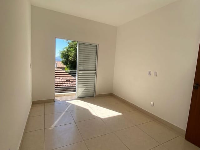 Apartamento com 60m² 2 quartos e 1 banheiro, para alugar, no bairro Ponte Nova em Extrema