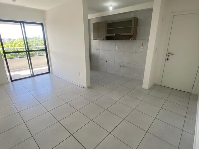 Apartamento 2 quartos e 1 banheiro, para alugar, no bairro Murta em Itajaí