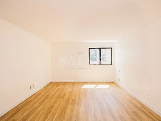 Apartamento com 228m² 4 quartos e 6 banheiros, à venda, no bairro Centro em Juiz de Fora