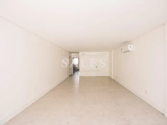 Apartamento com 228m² 4 quartos e 6 banheiros, à venda, no bairro Centro em Juiz de Fora