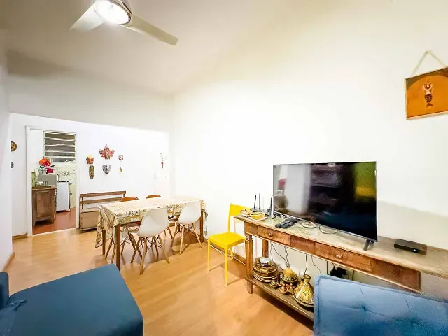 Apartamento com 69m² 2 quartos e 1 banheiro, à venda, no bairro Leme em Rio de Janeiro