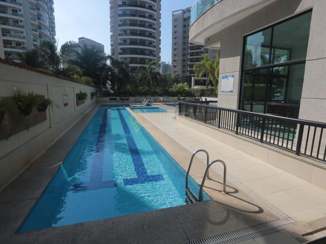 Apartamento 3 quartos e 2 banheiros, para alugar, no bairro Jacarepaguá em Rio de Janeiro