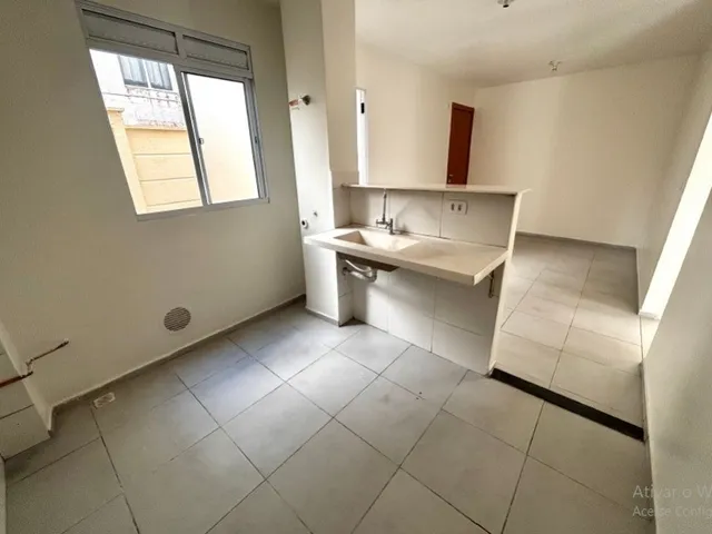 Apartamento 2 quartos e 1 banheiro, à venda, no bairro Lorena Parque em Goiânia