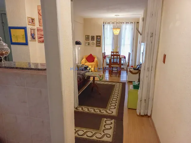 Apartamento 1 quarto e 1 banheiro, à venda, no bairro Bingen em Petrópolis