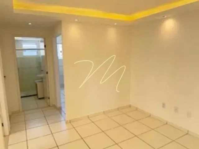 Apartamento 2 quartos e 1 banheiro, à venda, no bairro Nossa Senhora da Vitória em Rua Sol e Mar