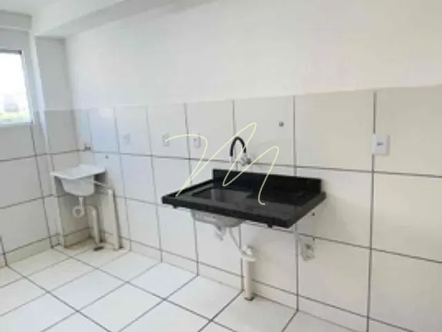 Apartamento 2 quartos e 1 banheiro, à venda, no bairro Nossa Senhora da Vitória em Rua Sol e Mar