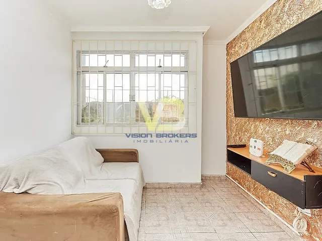 Apartamento 2 quartos e 1 banheiro, à venda, no bairro Campo Comprido em Curitiba