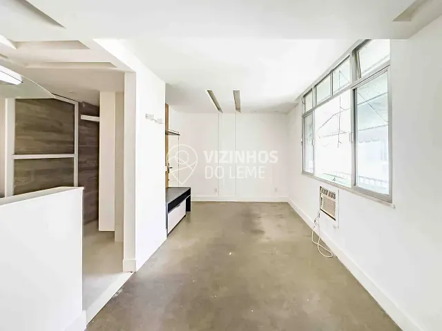 Apartamento com 73m² 3 quartos e 2 banheiros, à venda ou para alugar, no bairro Leme em Rio de Janeiro