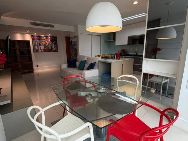 Apartamento com 105m² 2 quartos e 2 banheiros, para alugar, no bairro Barra da Tijuca em Rio de Janeiro
