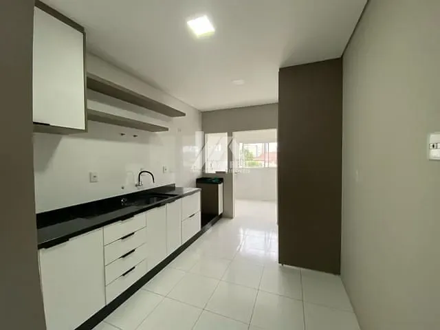 Apartamento com 180m² 3 quartos e 3 banheiros, à venda, no bairro Centro em Guarapuava