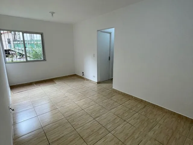 Apartamento 2 quartos e 1 banheiro, para alugar, no bairro Jardim das Flores em São Paulo